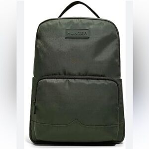 Hunter Wander Medium Green Large backpack.Unisex